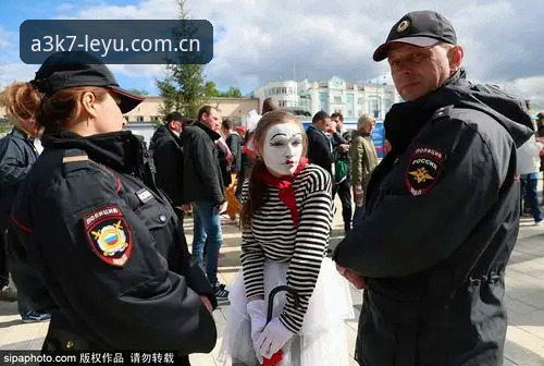 乐鱼LY体育 世界杯安保外派规模骤降背后的深层逻辑:从40人到3人的全面解析
